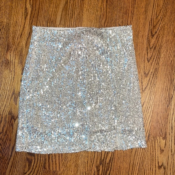 Sequin mini skirt - Picture 1 of 5